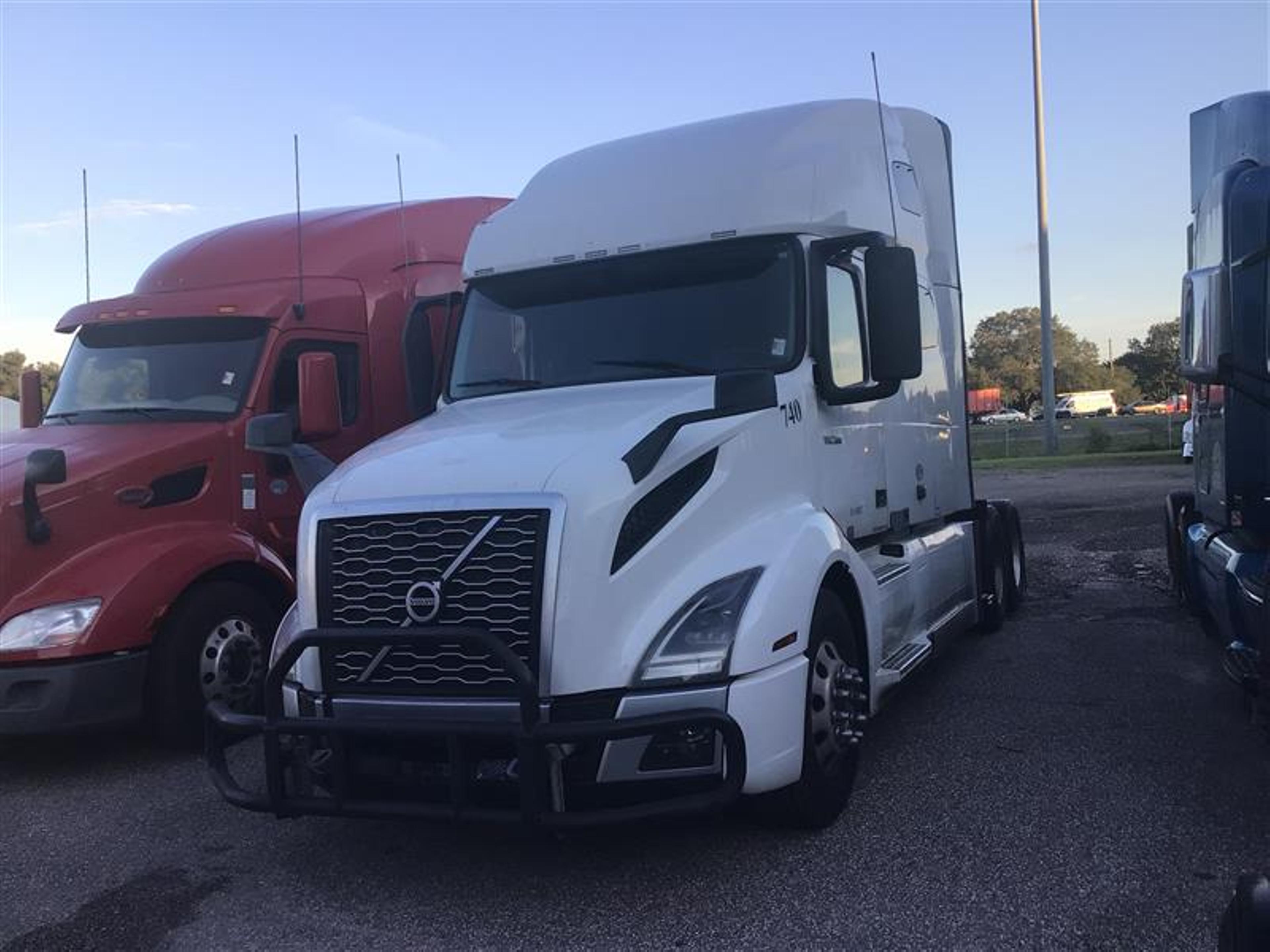 2020 Volvo VNL 760