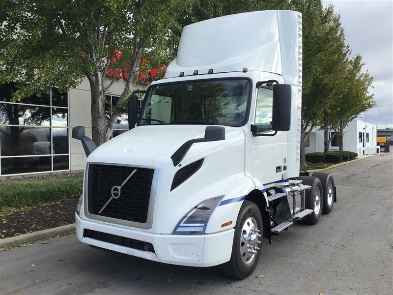 2020 Volvo VNR 300