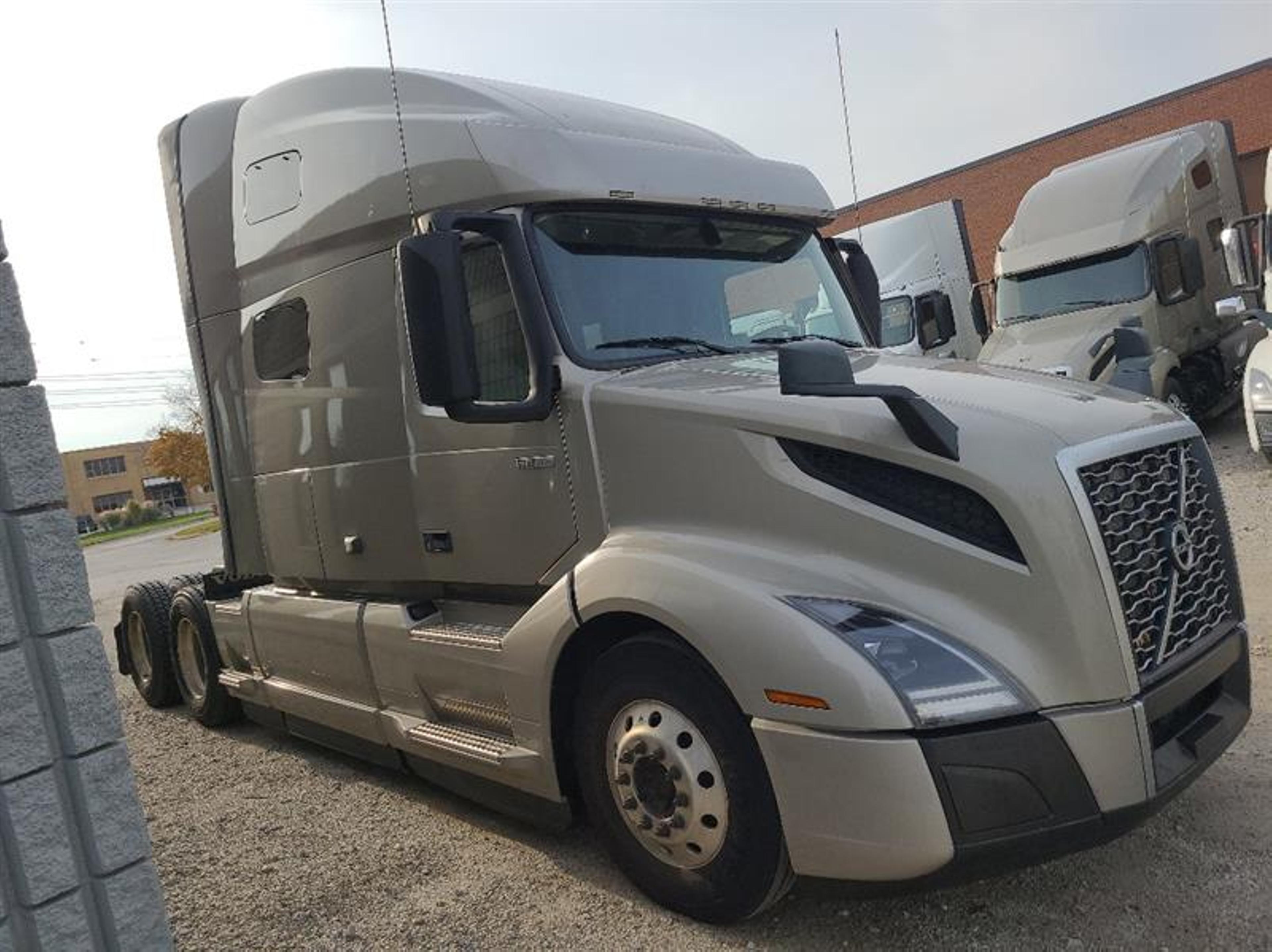 2021 Volvo VNL 760