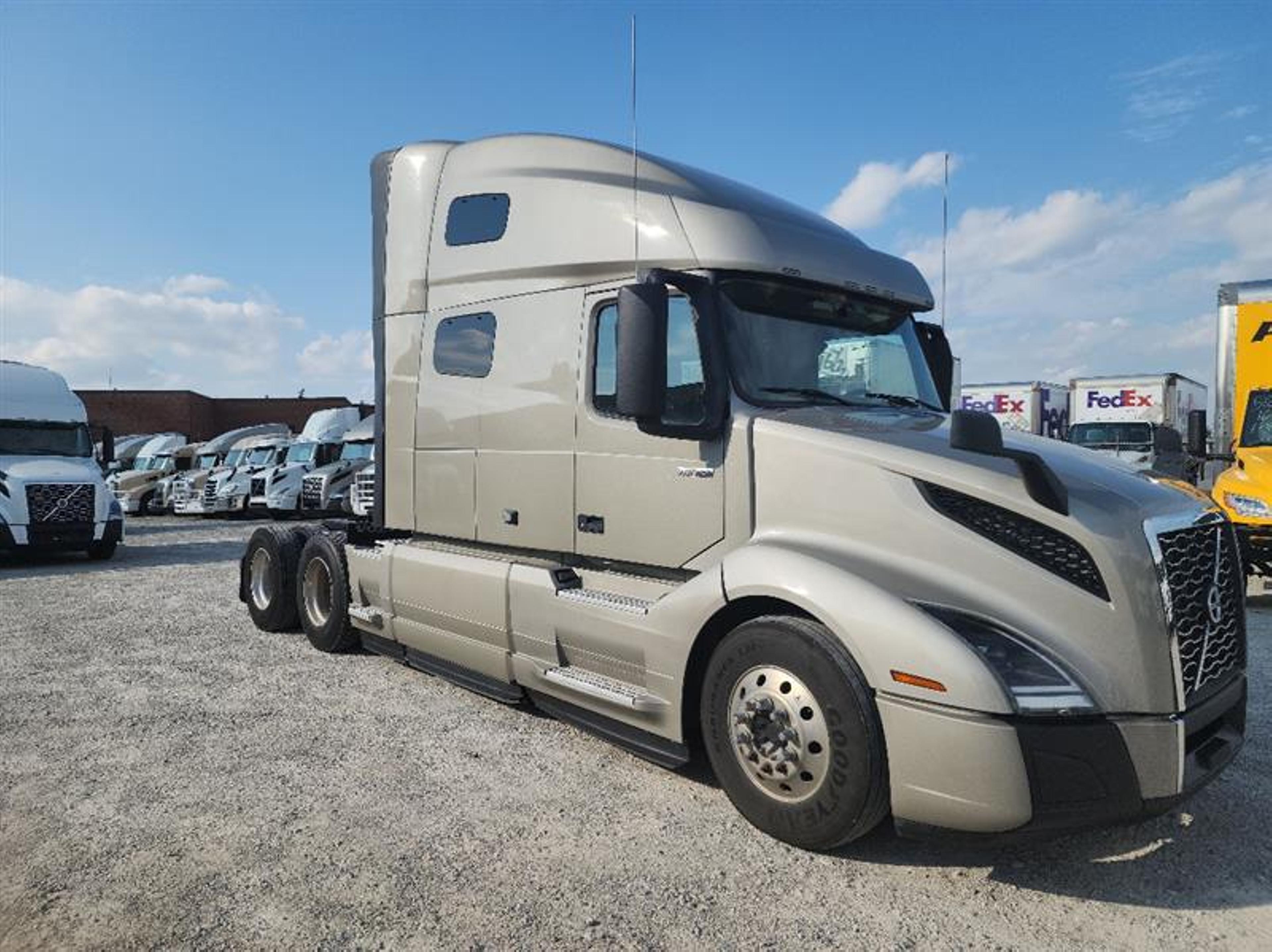 2021 Volvo VNL 760