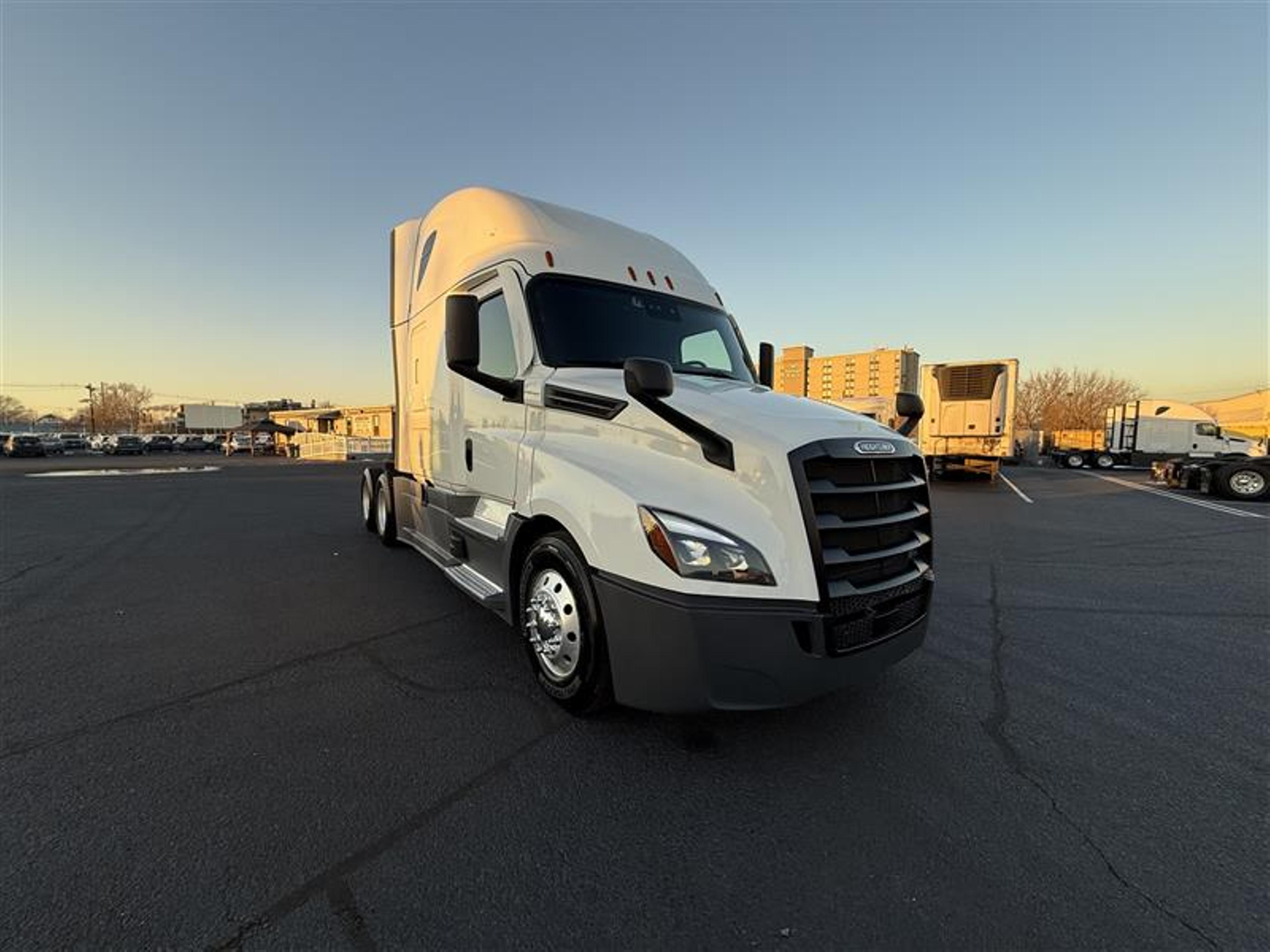 2021 Freightliner Cascadia