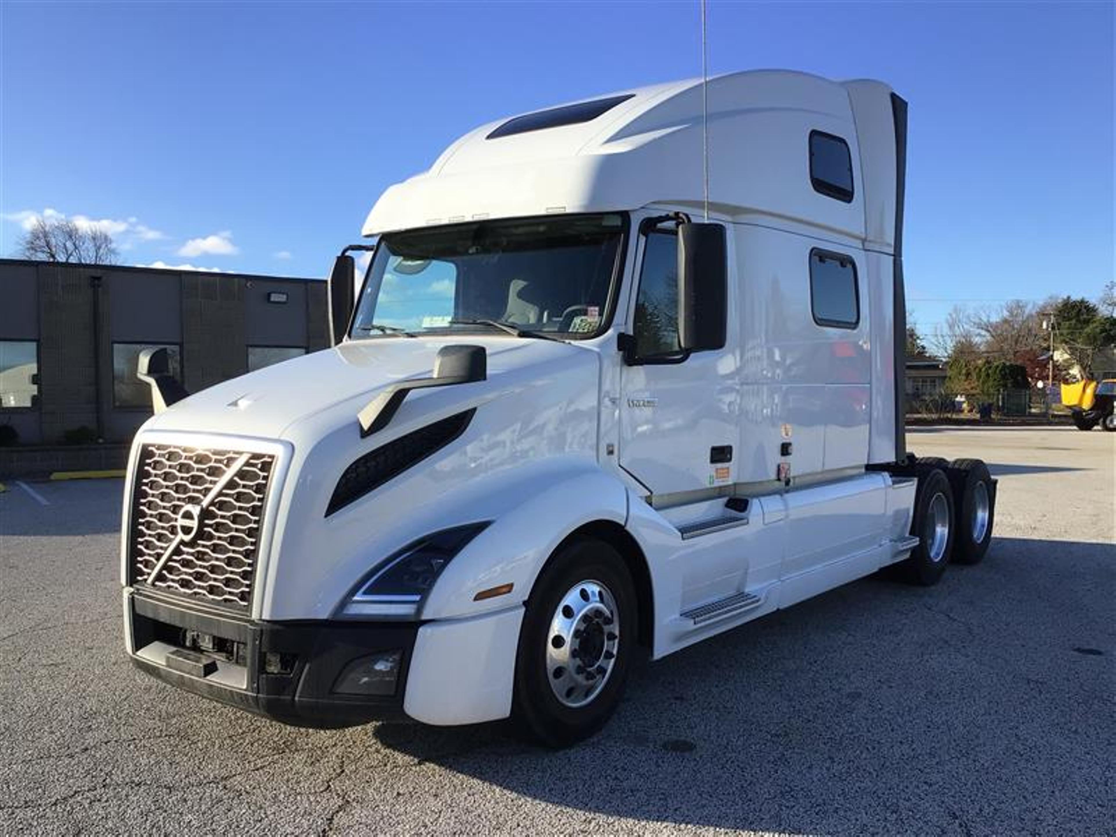 2022 Volvo VNL 860