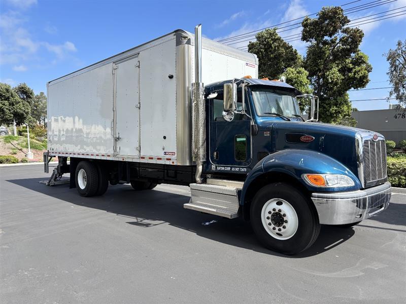 2021 Peterbilt 337