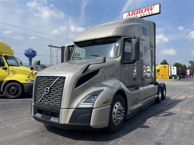 2022 Volvo VNL 760