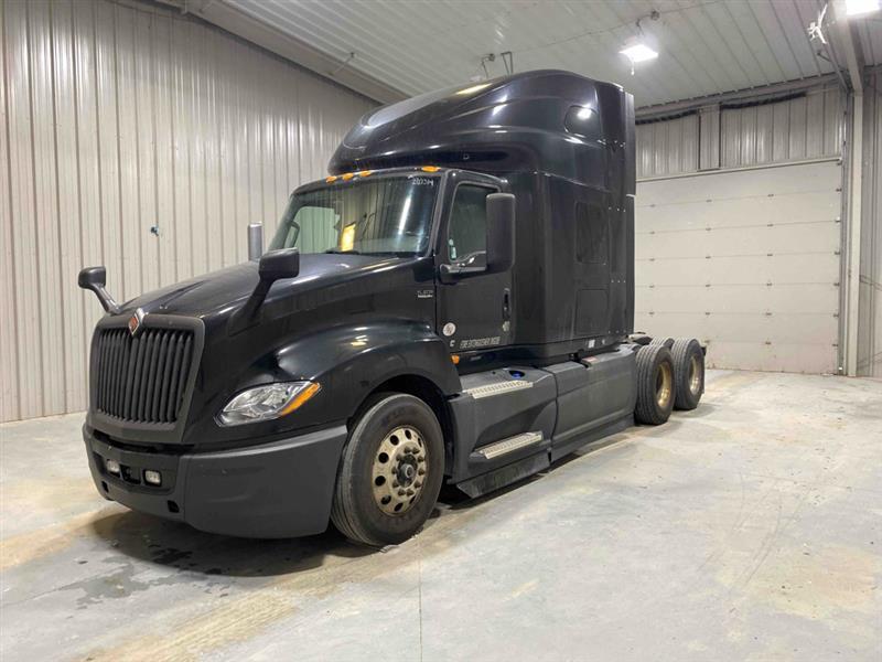 2022 International LT
