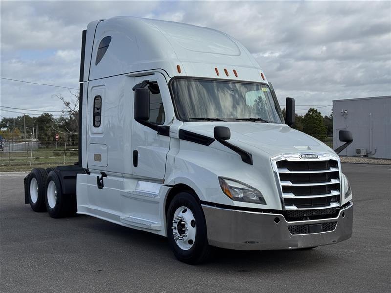 2023 Freightliner Cascadia