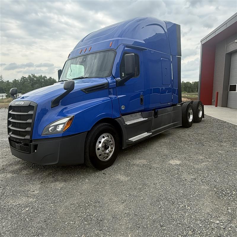 2022 Freightliner Cascadia