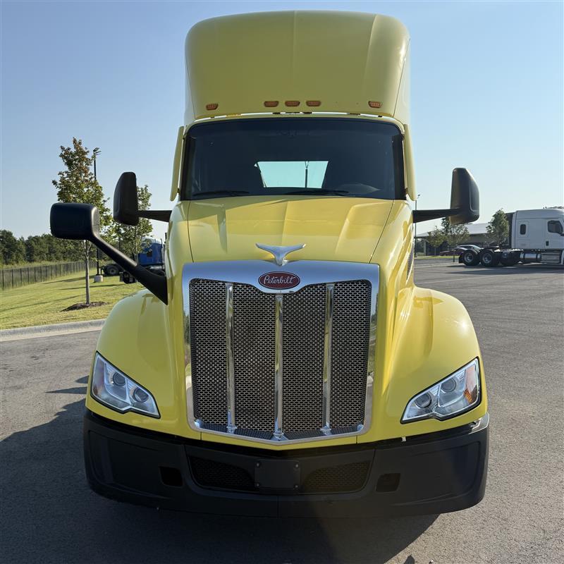2023 Peterbilt 579
