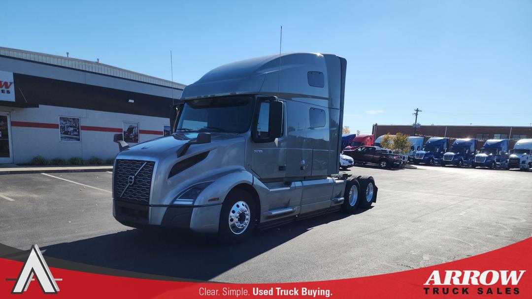 2022 Volvo VNL 760