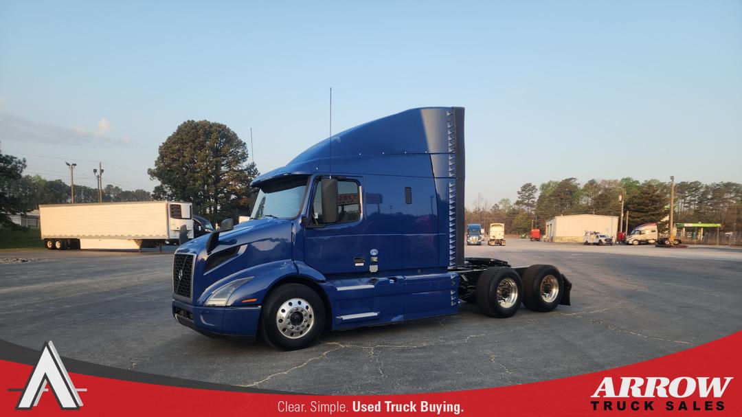 2021 Volvo VNRT64T 61" MID-ROOD SLEEPER