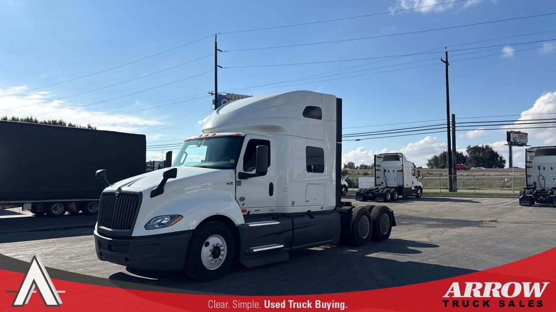 2022 International LT625