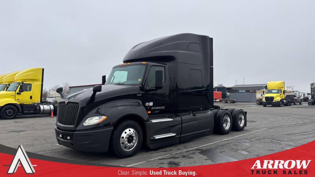 2022 International LT