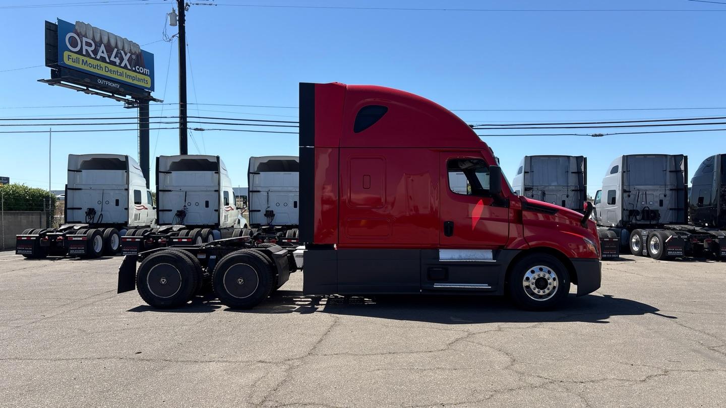 2022 Freightliner Cascadia