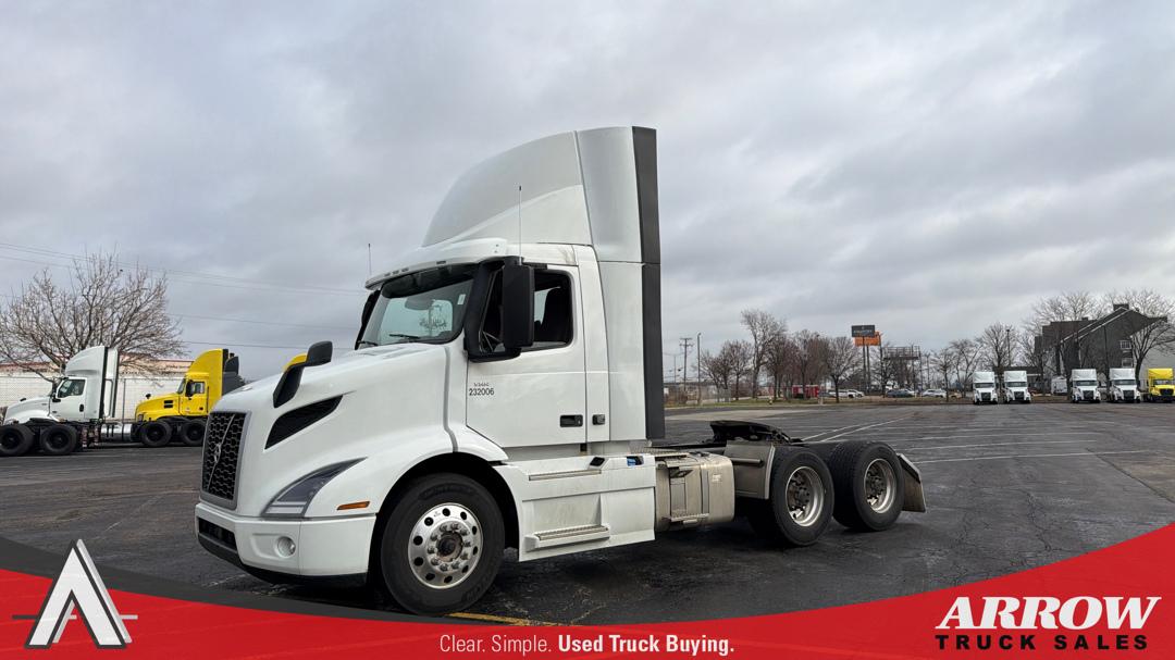 2023 Volvo VOLVO VNR64T DAY CAB