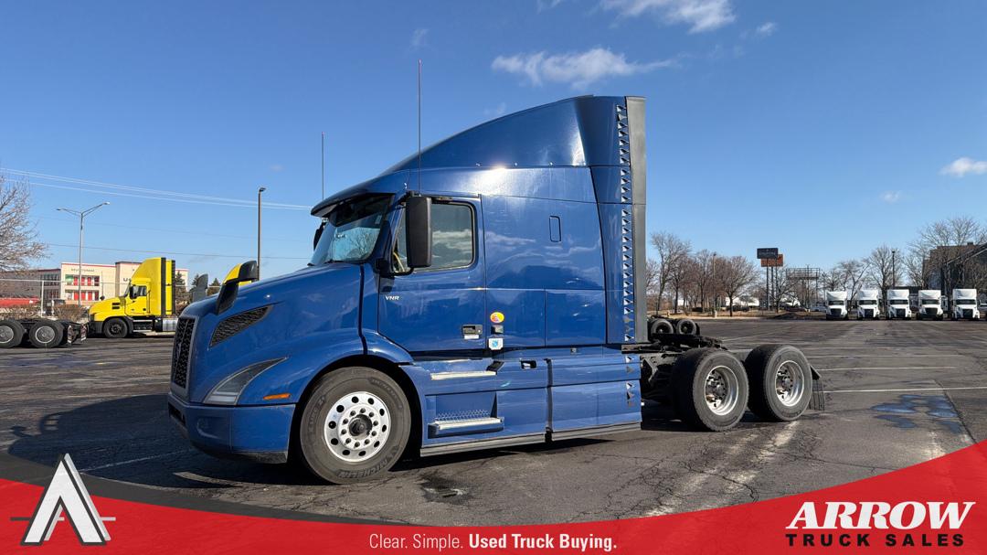 2021 Volvo VNRT64T 61" MID-ROOD SLEEPER