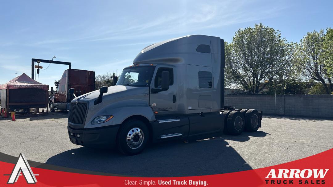 2022 International LT