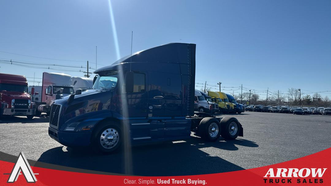 2022 Volvo VNL 640