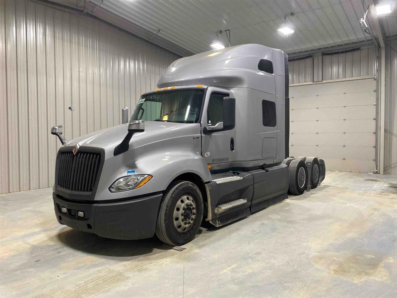 2022 International LT