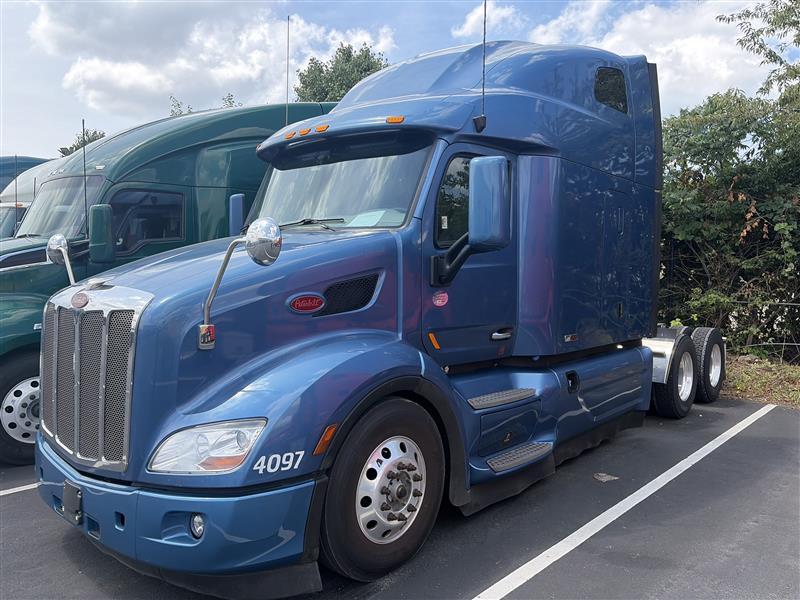 2022 Peterbilt 579